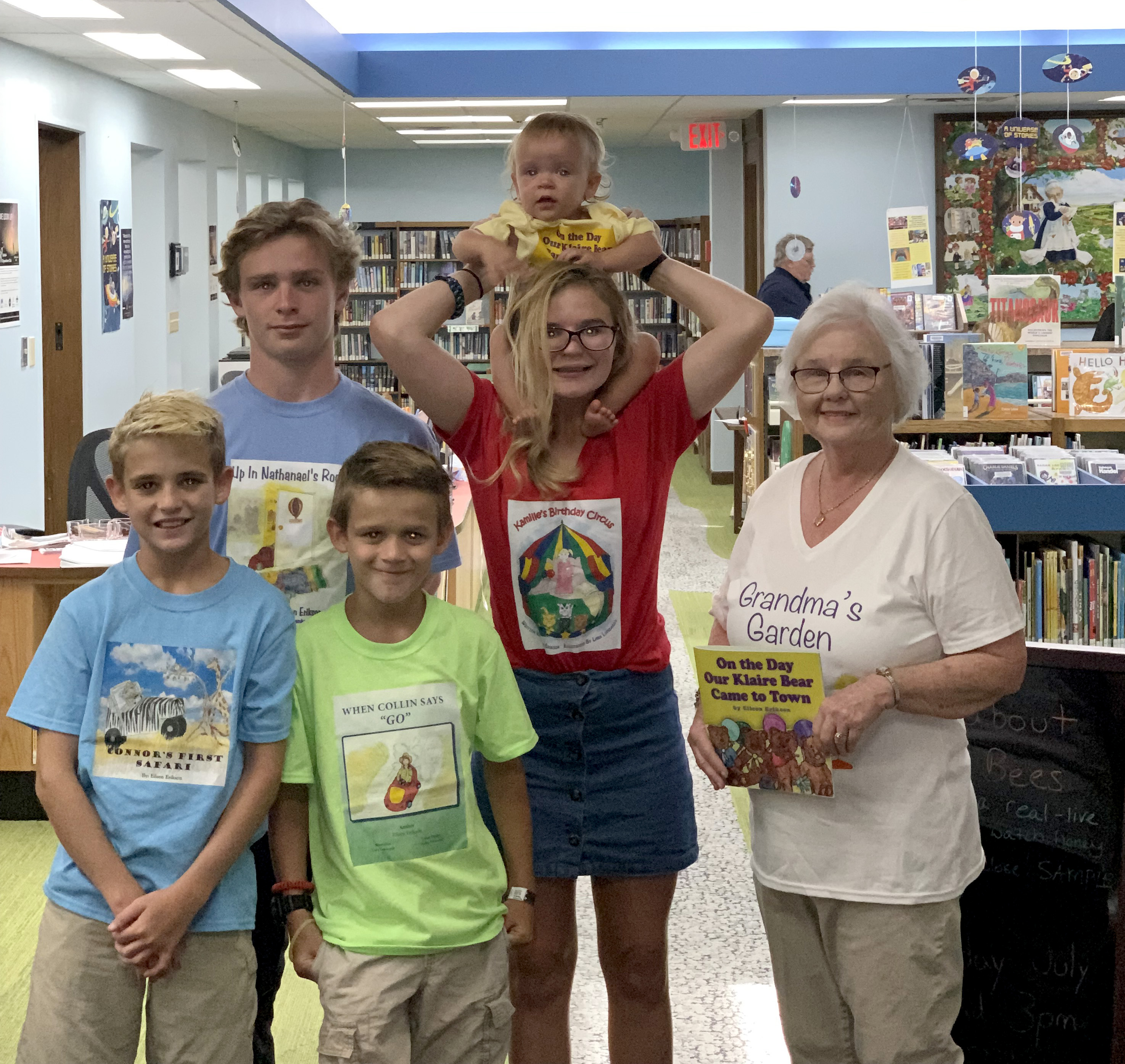 Family photo in Burton Library, Burton Ohio